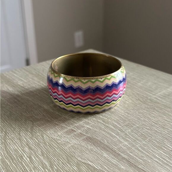PREOWNED … Colorful “Chevron” Bangle Bracelet - Picture 1 of 3